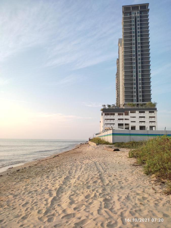 Seaview Studio With King Bed At Imperium Residence, Kuantan Kültér fotó